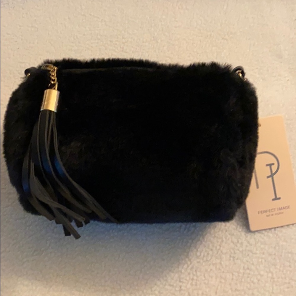 Black crossbody clutch